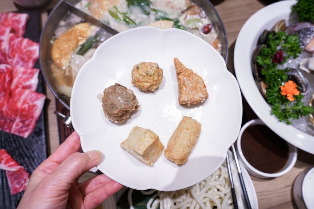 Smile One 精緻涮涮鍋，高雄福華大飯店30F ，高空美景約會首選，南台灣最美火鍋