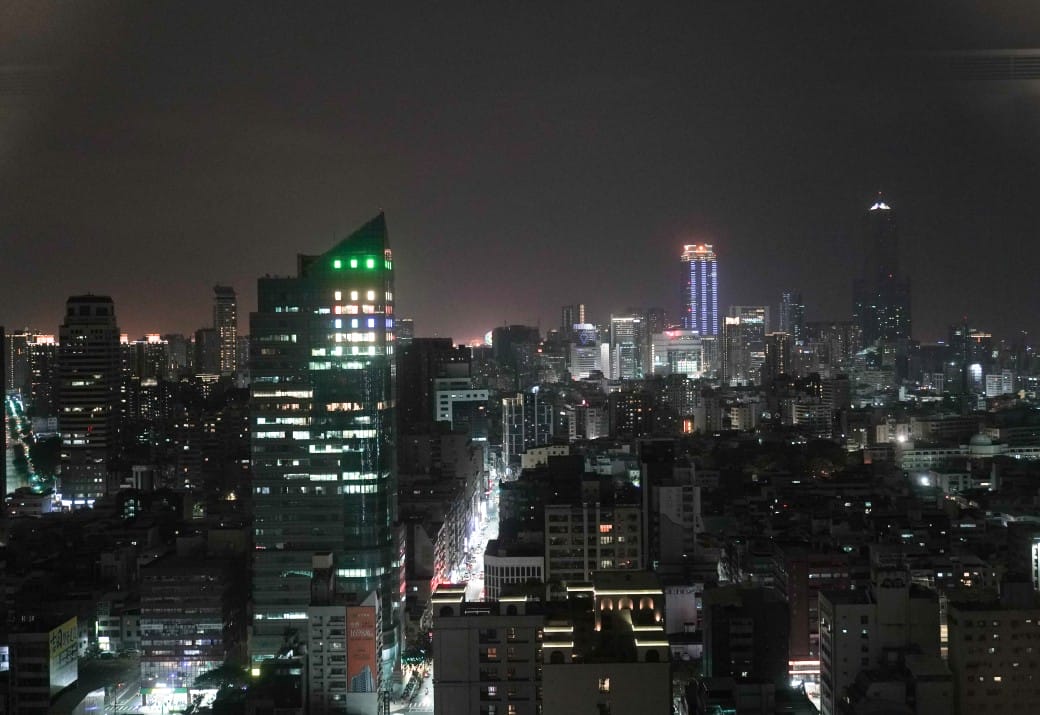 Smile One 精緻涮涮鍋，高雄福華大飯店30F ，高空美景約會首選，南台灣最美火鍋