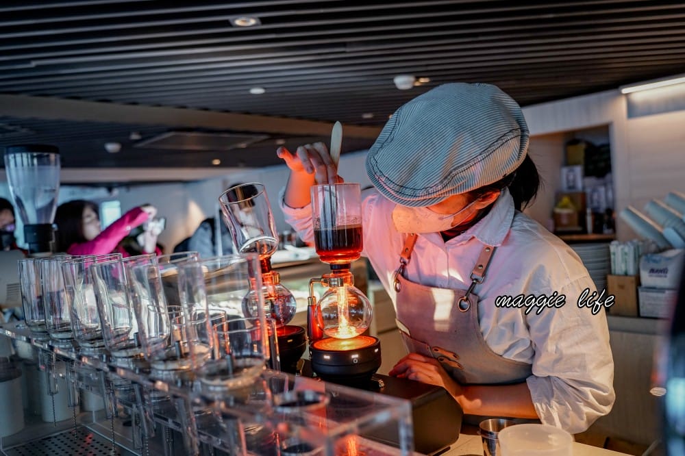 KafeD咖啡滴｜台灣最高景觀咖啡廳，藏在101裡面的89樓，無敵景觀夕陽超浪漫