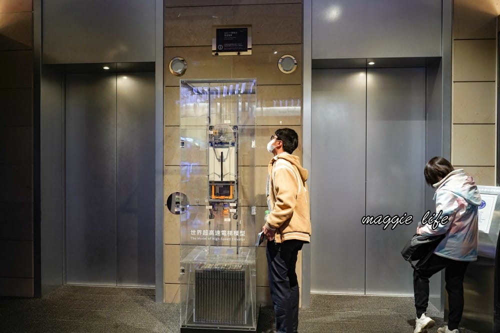 台北101觀景台，全台第一高樓必看重點，快速通關門票優惠，101樓神秘花園，愛麗絲夢遊仙境打卡點攻略