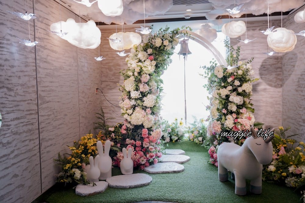 台北101觀景台，全台第一高樓必看重點，快速通關門票優惠，101樓神秘花園，愛麗絲夢遊仙境打卡點攻略