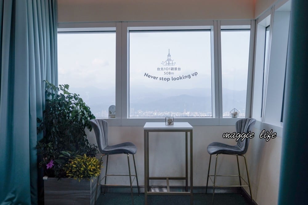 台北101觀景台，全台第一高樓必看重點，快速通關門票優惠，101樓神秘花園，愛麗絲夢遊仙境打卡點攻略