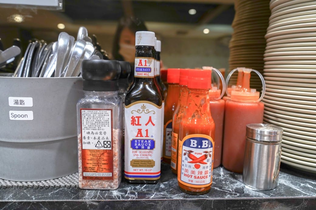 傳品牛排板橋店搬家啦｜280起吃到飽不加服務費每天都客滿，熱食補超快還不斷更新，板橋鄉民最愛