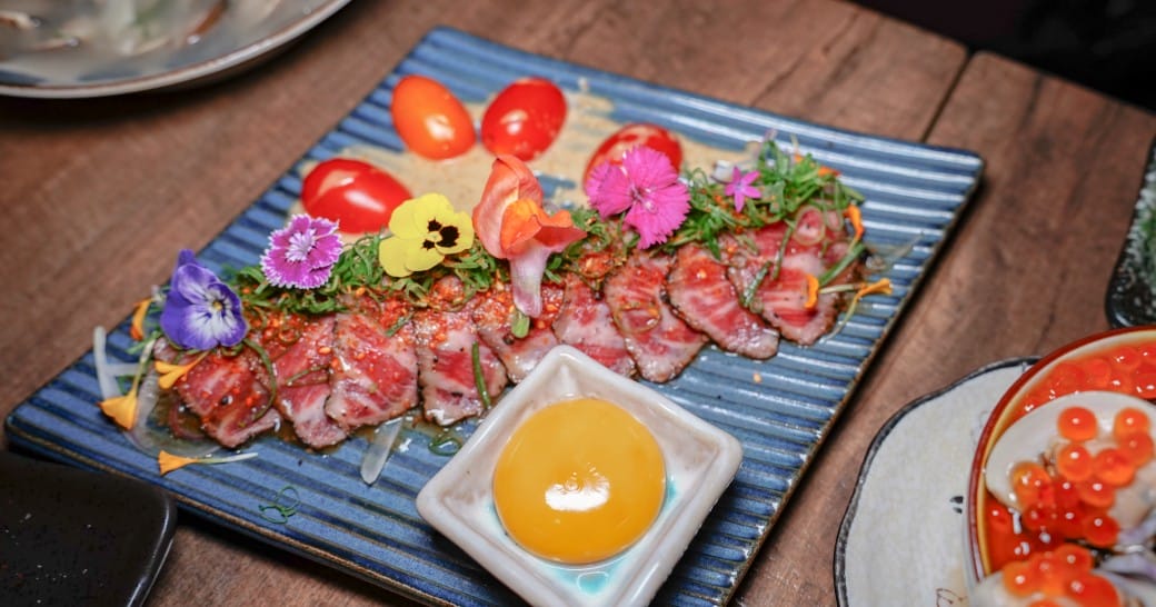 板橋美食｜炭吉郎居酒屋，平價炭火串燒創意料理，開店10分鐘就客滿