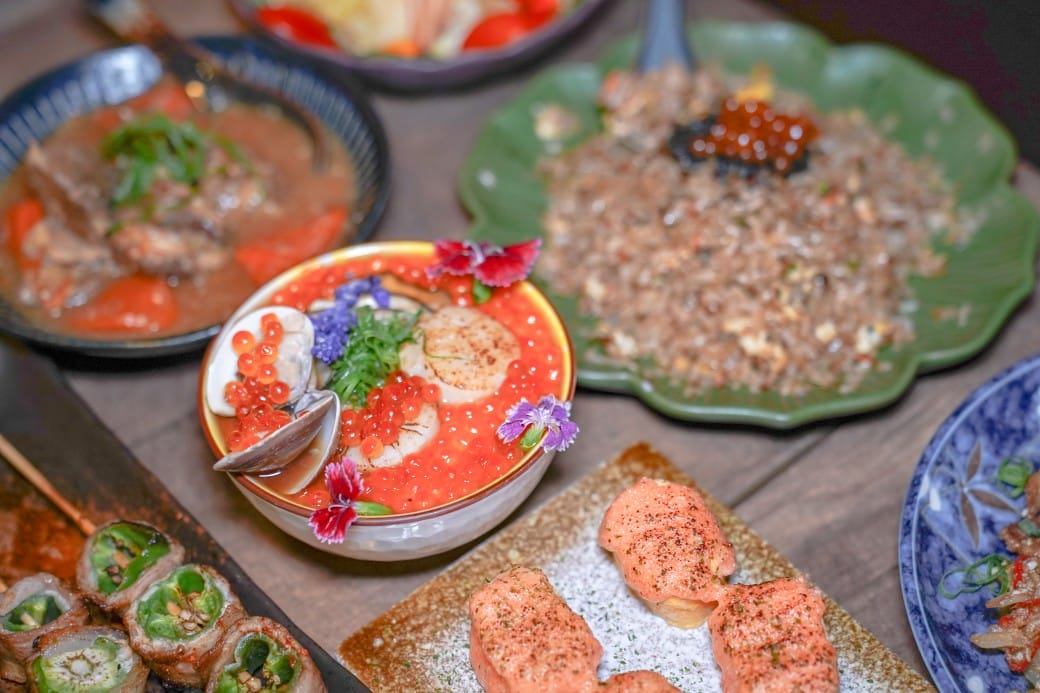 板橋美食｜炭吉郎居酒屋，平價炭火串燒創意料理，開店10分鐘就客滿