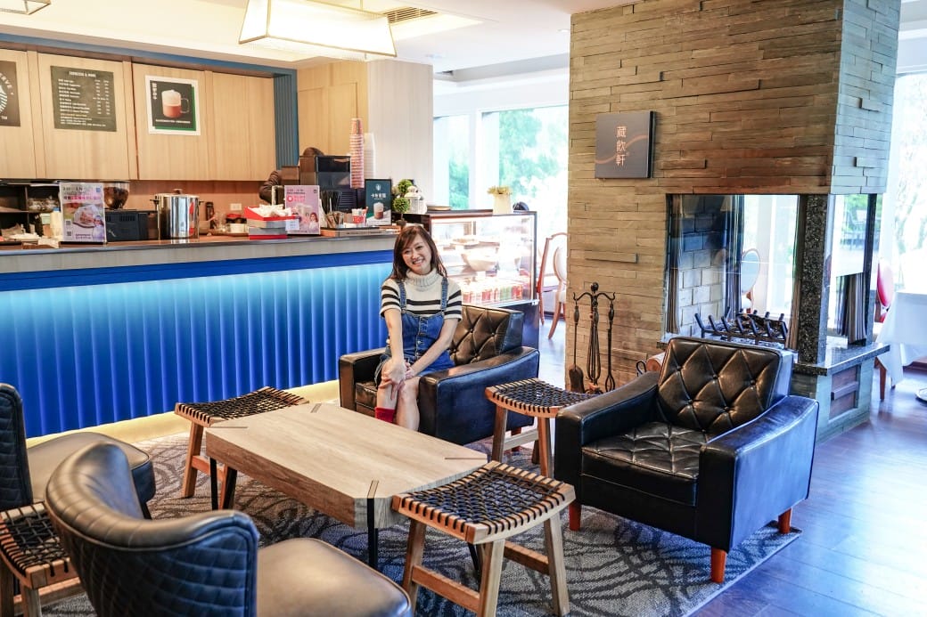 台北陽明山溫泉飯店推薦｜雀客藏居，稀有的白磺泉有大眾池以及個人湯屋，山泉水泳池，自助早餐也很推薦！