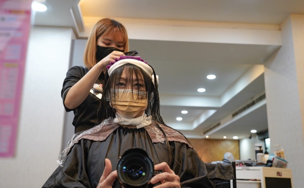 板橋染髮推薦｜Wor hair 府中店女生不分長度染燙不用再加價超級划算的，燙髮護髮染髮推薦，剪髮只要250！