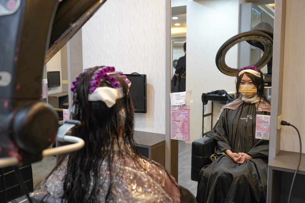 板橋染髮推薦|Wor hair 府中店女生不分長度染燙不用再加價超級划算的,燙髮護髮染髮推薦,剪髮只要250! - 第32張圖 板橋染髮推薦|Wor hair 府中店女生不分長度染燙不用再加價超級划算的,燙髮護髮染髮推薦,剪髮只要250!