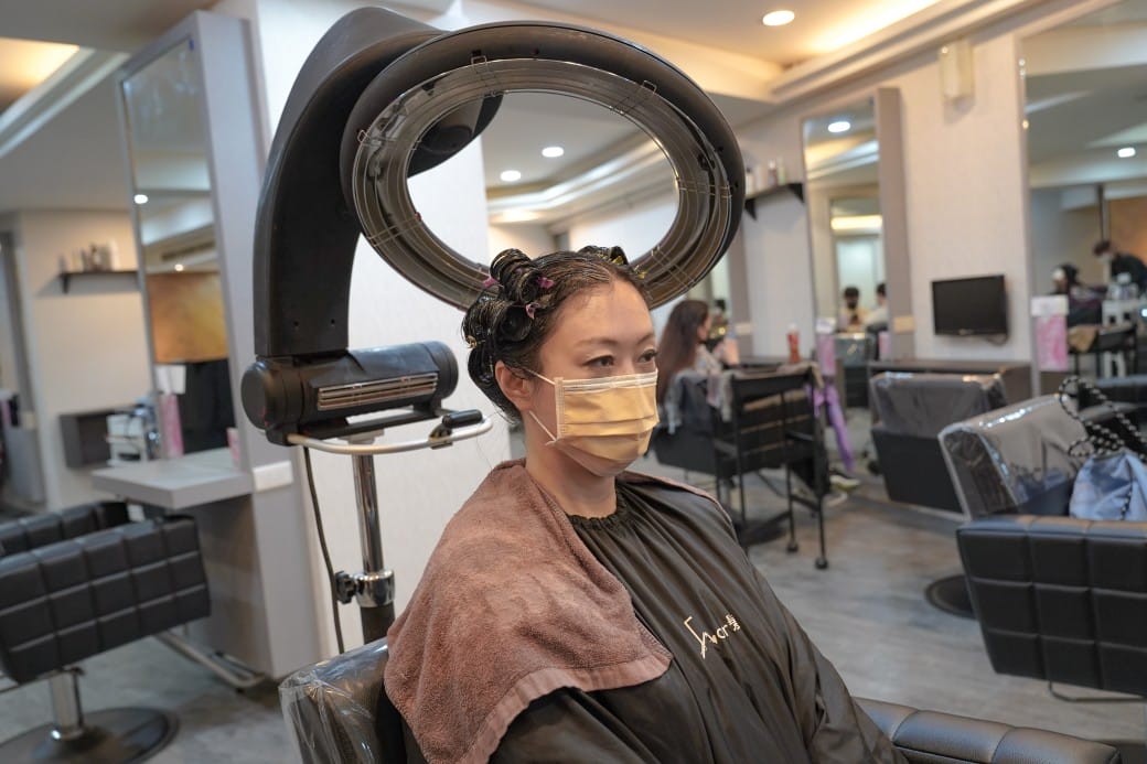 板橋染髮推薦｜Wor hair 府中店女生不分長度染燙不用再加價超級划算的，燙髮護髮染髮推薦，剪髮只要250！