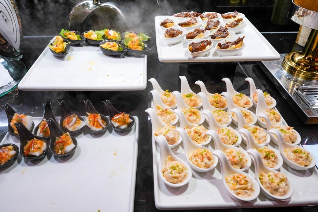 凱薩西餐牛排|一週只開三天隱藏在二樓的牛排館,還有熱食沙拉冰淇淋吃到飽,外加飲料無限暢飲! - 第25張圖 凱薩西餐牛排|一週只開三天隱藏在二樓的牛排館,還有熱食沙拉冰淇淋吃到飽,外加飲料無限暢飲!