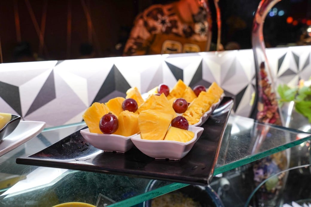 凱薩西餐牛排｜一週只開三天隱藏在二樓的牛排館，還有熱食沙拉冰淇淋吃到飽，外加飲料無限暢飲！