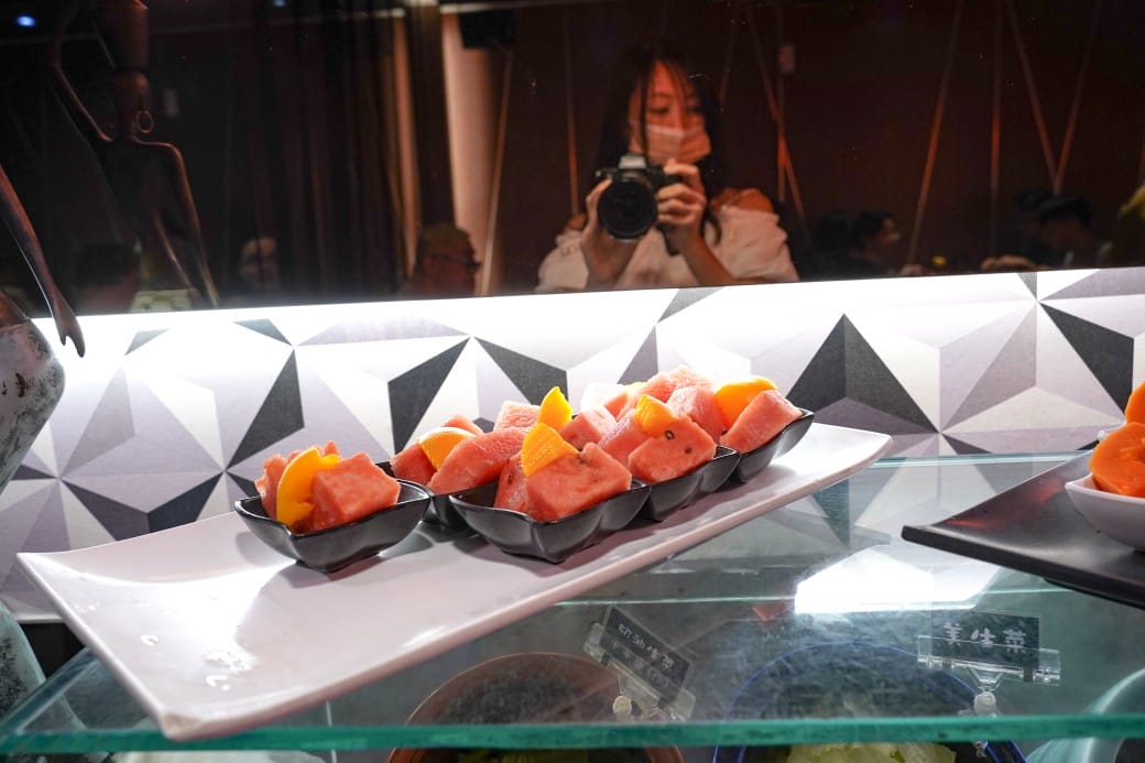 凱薩西餐牛排|一週只開三天隱藏在二樓的牛排館,還有熱食沙拉冰淇淋吃到飽,外加飲料無限暢飲! - 第35張圖 凱薩西餐牛排|一週只開三天隱藏在二樓的牛排館,還有熱食沙拉冰淇淋吃到飽,外加飲料無限暢飲!