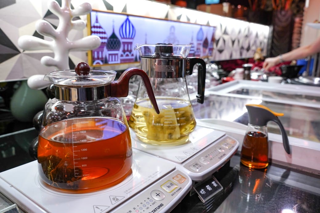 凱薩西餐牛排|一週只開三天隱藏在二樓的牛排館,還有熱食沙拉冰淇淋吃到飽,外加飲料無限暢飲! - 第15張圖 凱薩西餐牛排|一週只開三天隱藏在二樓的牛排館,還有熱食沙拉冰淇淋吃到飽,外加飲料無限暢飲!