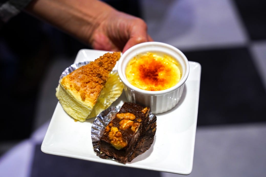 凱薩西餐牛排|一週只開三天隱藏在二樓的牛排館,還有熱食沙拉冰淇淋吃到飽,外加飲料無限暢飲! - 第44張圖 凱薩西餐牛排|一週只開三天隱藏在二樓的牛排館,還有熱食沙拉冰淇淋吃到飽,外加飲料無限暢飲!