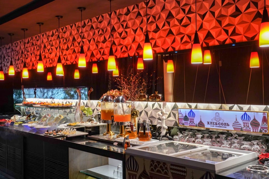 凱薩西餐牛排|一週只開三天隱藏在二樓的牛排館,還有熱食沙拉冰淇淋吃到飽,外加飲料無限暢飲! - 第12張圖 凱薩西餐牛排|一週只開三天隱藏在二樓的牛排館,還有熱食沙拉冰淇淋吃到飽,外加飲料無限暢飲!