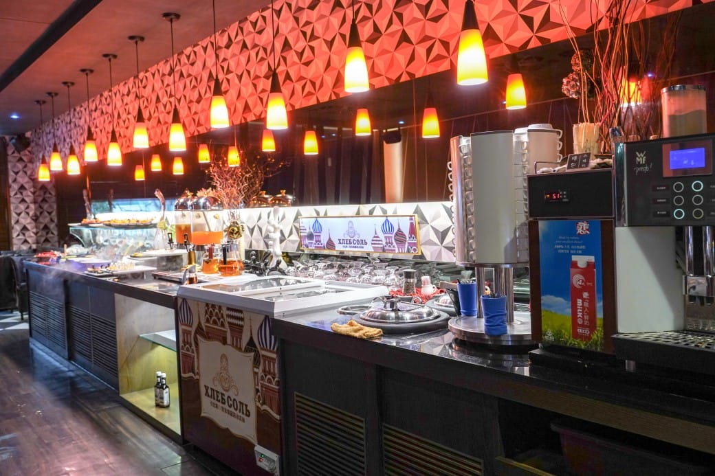 凱薩西餐牛排|一週只開三天隱藏在二樓的牛排館,還有熱食沙拉冰淇淋吃到飽,外加飲料無限暢飲! - 第11張圖 凱薩西餐牛排|一週只開三天隱藏在二樓的牛排館,還有熱食沙拉冰淇淋吃到飽,外加飲料無限暢飲!