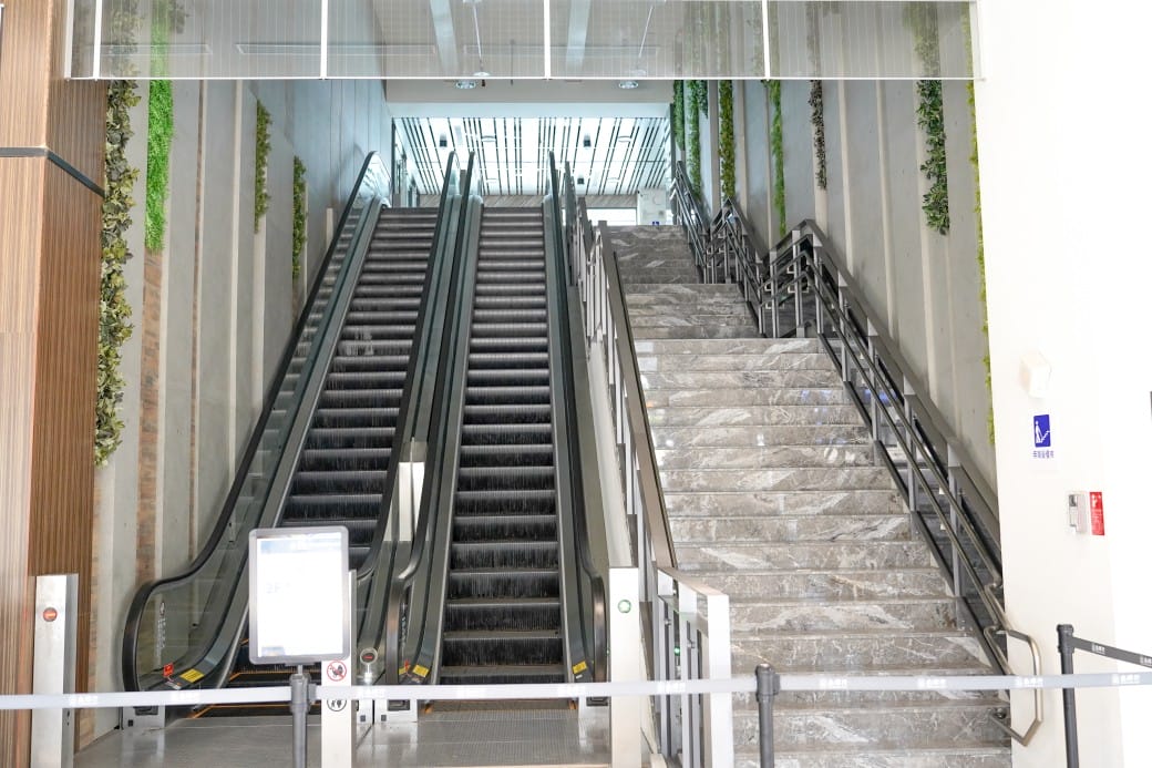 麗都蝶客花園｜基隆東岸旅客中心，AR鯨鯊共游拍照打卡，基隆最美觀海平台