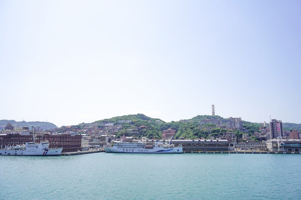 麗都蝶客花園｜基隆東岸旅客中心，AR鯨鯊共游拍照打卡，基隆最美觀海平台