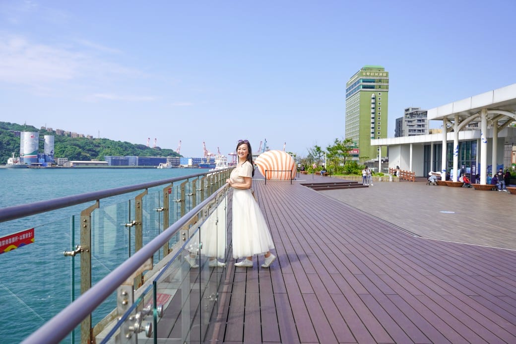 麗都蝶客花園｜基隆東岸旅客中心，AR鯨鯊共游拍照打卡，基隆最美觀海平台