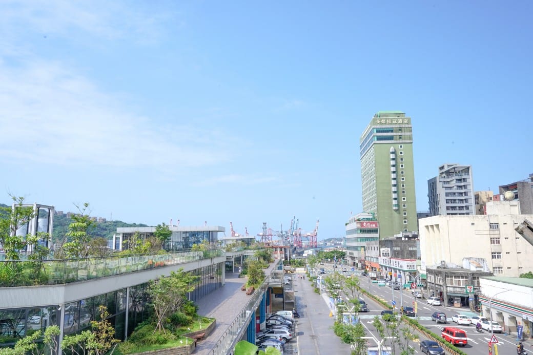 麗都蝶客花園｜基隆東岸旅客中心，AR鯨鯊共游拍照打卡，基隆最美觀海平台