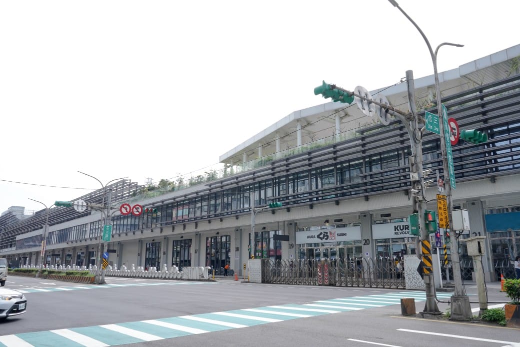 麗都蝶客花園｜基隆東岸旅客中心，AR鯨鯊共游拍照打卡，基隆最美觀海平台