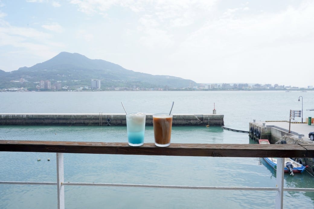 安克黑咖啡 Ancre café｜淡水河畔景觀咖啡廳，還可以看絕美夕陽，淡水約會景點