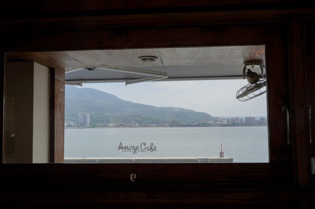 安克黑咖啡 Ancre café｜淡水河畔景觀咖啡廳，還可以看絕美夕陽，淡水約會景點