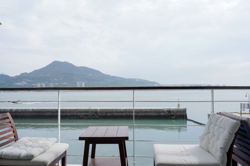 安克黑咖啡 Ancre café｜淡水河畔景觀咖啡廳，還可以看絕美夕陽，淡水約會景點