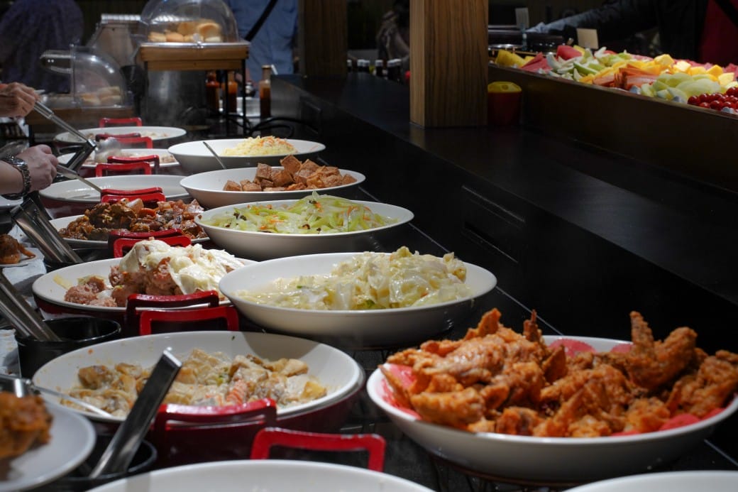 我家牛排中和店，新北吃到飽百樣沙拉吧吃到飽只要360起