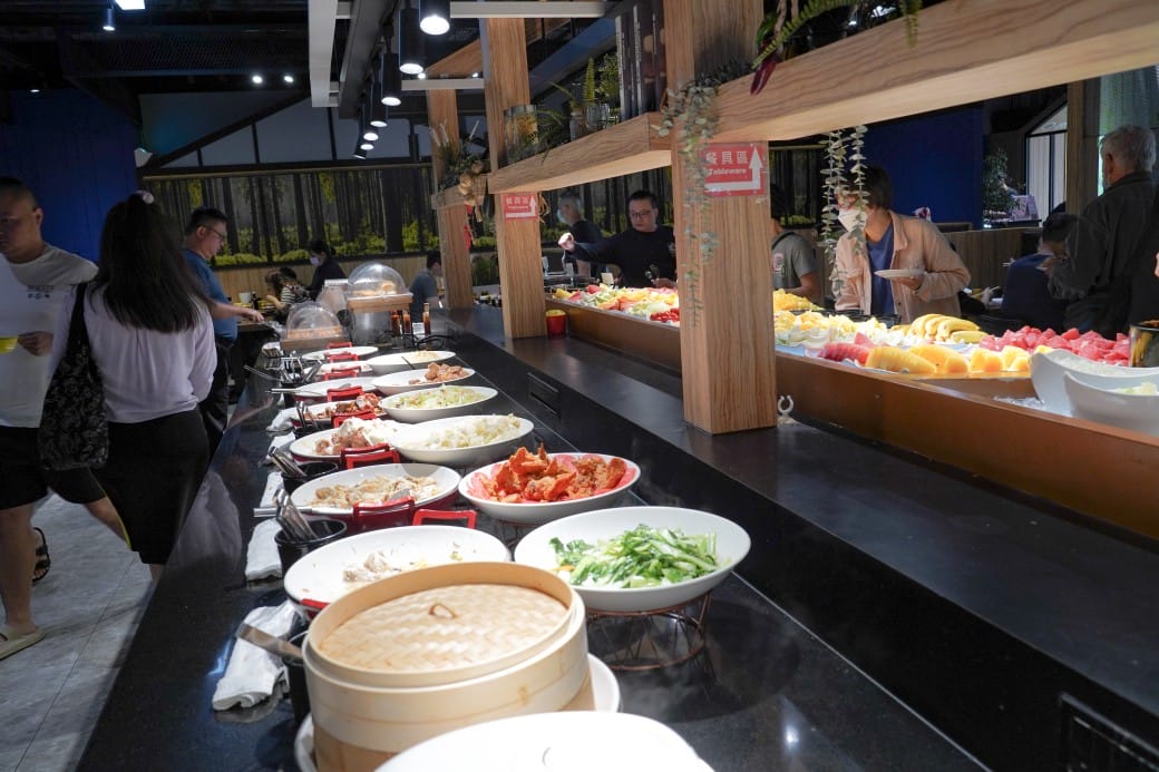 我家牛排中和店，新北吃到飽百樣沙拉吧吃到飽只要360起