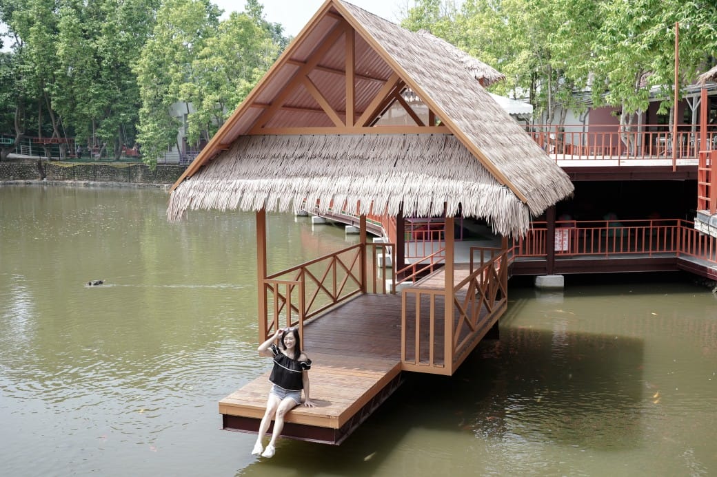 近水樓台湖畔森林咖啡，雲林斗六最新景觀咖啡廳，南洋風秒飛泰國清邁，門票交通菜單