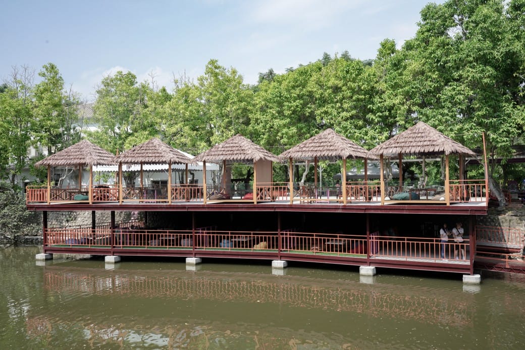 近水樓台湖畔森林咖啡，雲林斗六最新景觀咖啡廳，南洋風秒飛泰國清邁，門票交通菜單