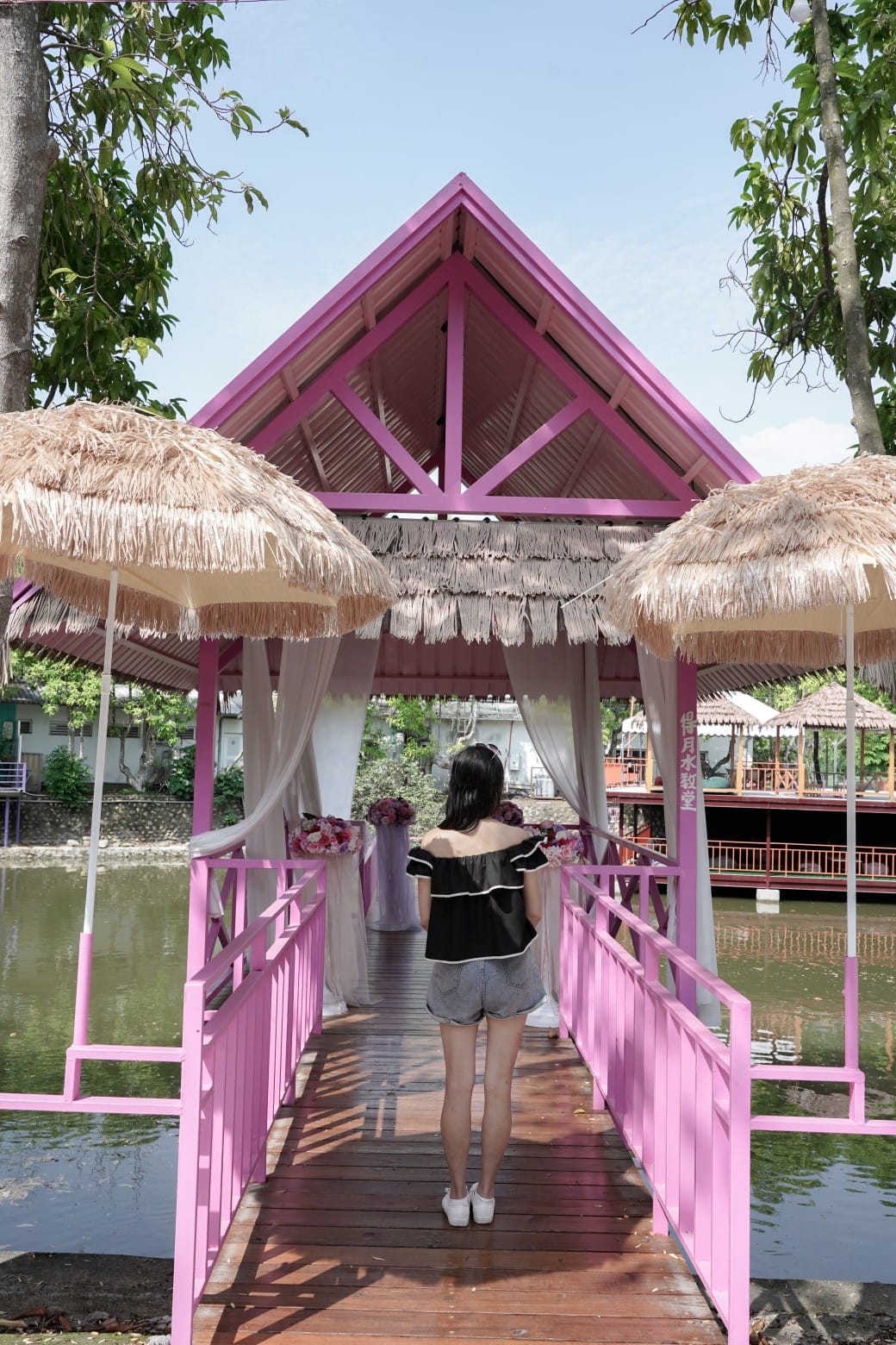 近水樓台湖畔森林咖啡，雲林斗六最新景觀咖啡廳，南洋風秒飛泰國清邁，門票交通菜單
