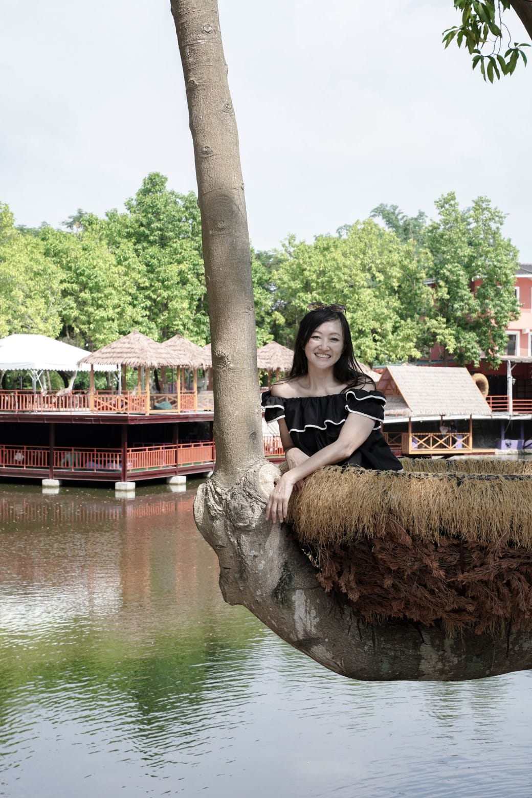 近水樓台湖畔森林咖啡，雲林斗六最新景觀咖啡廳，南洋風秒飛泰國清邁，門票交通菜單