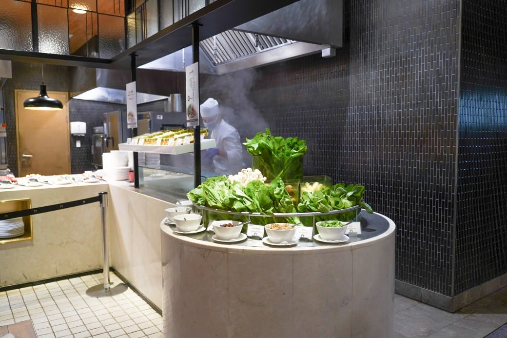 美福大飯店彩匯自助餐廳｜台北飯店自助餐吃到飽推薦，和牛羊排大蝦海鮮，甜點爆炸好吃，頂級buffet百種豐富菜色