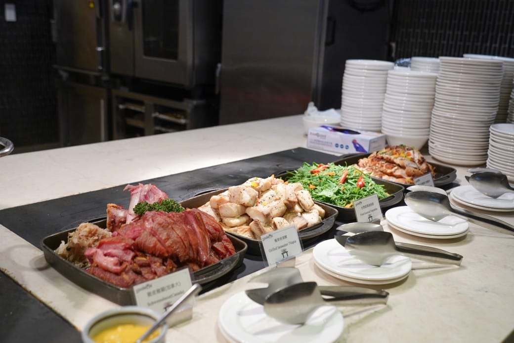 美福大飯店彩匯自助餐廳｜台北飯店自助餐吃到飽推薦，和牛羊排大蝦海鮮，甜點爆炸好吃，頂級buffet百種豐富菜色