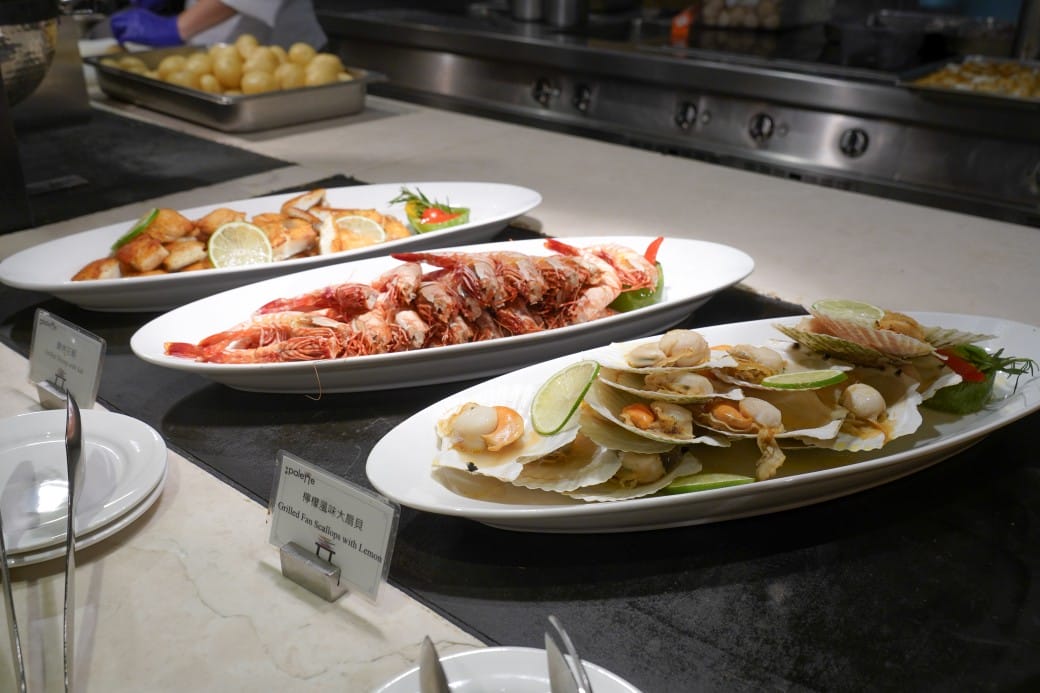 美福大飯店彩匯自助餐廳｜台北飯店自助餐吃到飽推薦，和牛羊排大蝦海鮮，甜點爆炸好吃，頂級buffet百種豐富菜色