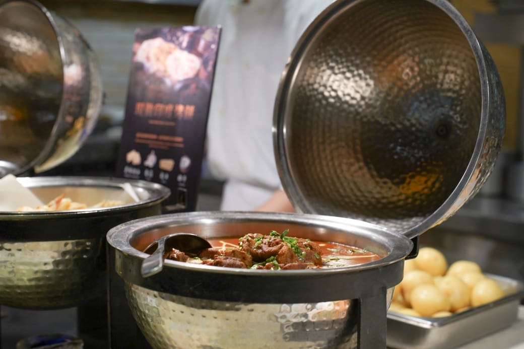 美福大飯店彩匯自助餐廳｜台北飯店自助餐吃到飽推薦，和牛羊排大蝦海鮮，甜點爆炸好吃，頂級buffet百種豐富菜色