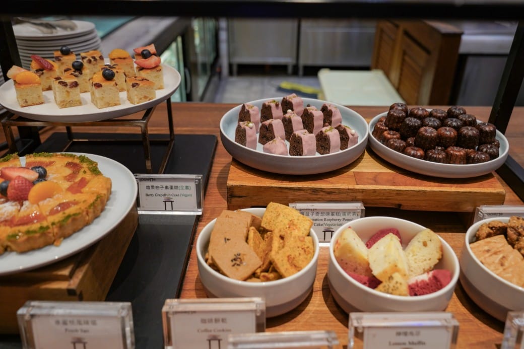 美福大飯店彩匯自助餐廳｜台北飯店自助餐吃到飽推薦，和牛羊排大蝦海鮮，甜點爆炸好吃，頂級buffet百種豐富菜色