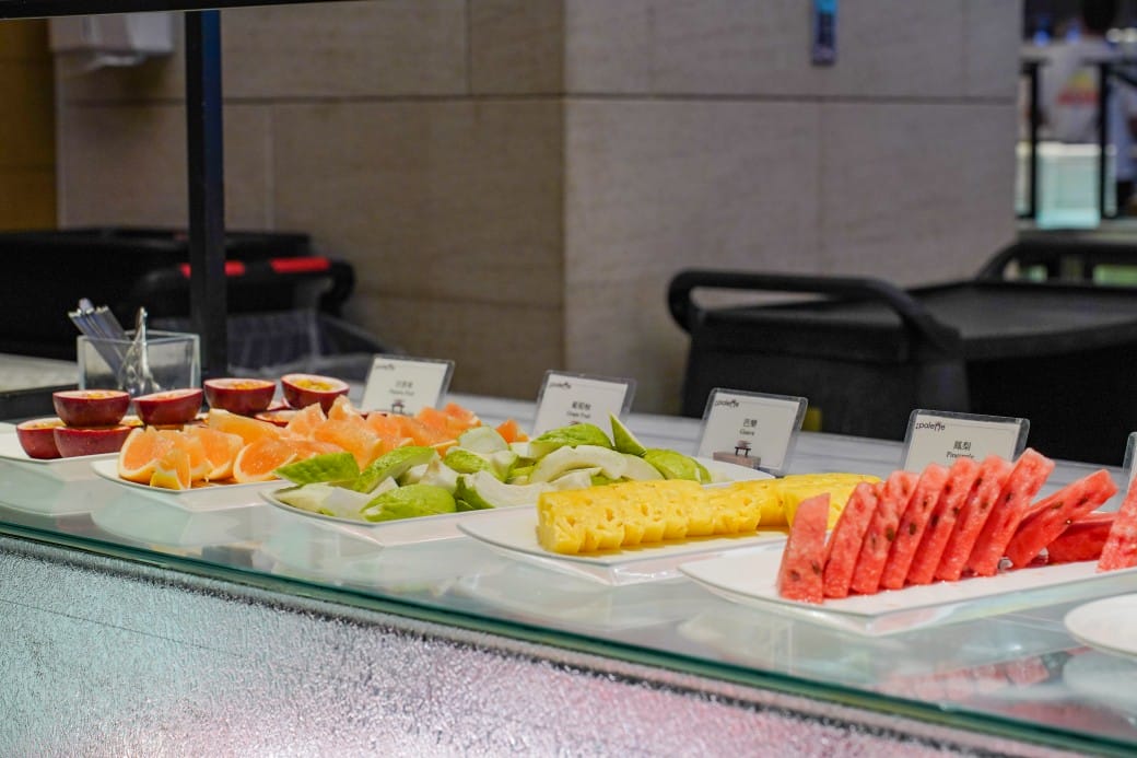 美福大飯店彩匯自助餐廳｜台北飯店自助餐吃到飽推薦，和牛羊排大蝦海鮮，甜點爆炸好吃，頂級buffet百種豐富菜色