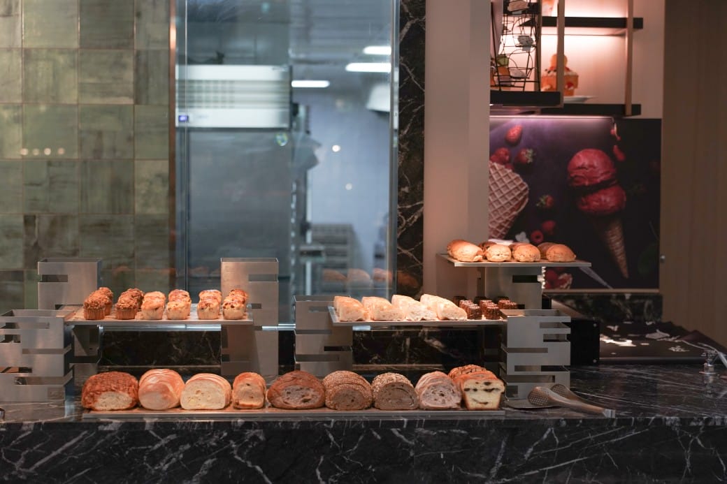 茹曦酒店SUNNY BUFFET自助早餐吃到飽，直接爽吃3.5小時，中式，日式，西式，現煎歐姆蛋通通都有！