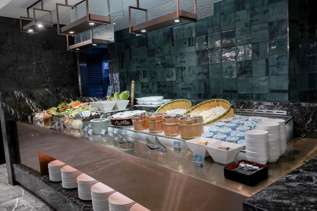 茹曦酒店SUNNY BUFFET自助早餐吃到飽，直接爽吃3.5小時，中式，日式，西式，現煎歐姆蛋通通都有！