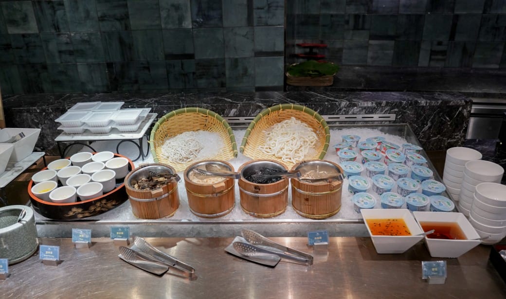 茹曦酒店SUNNY BUFFET自助早餐吃到飽，直接爽吃3.5小時，中式，日式，西式，現煎歐姆蛋通通都有！