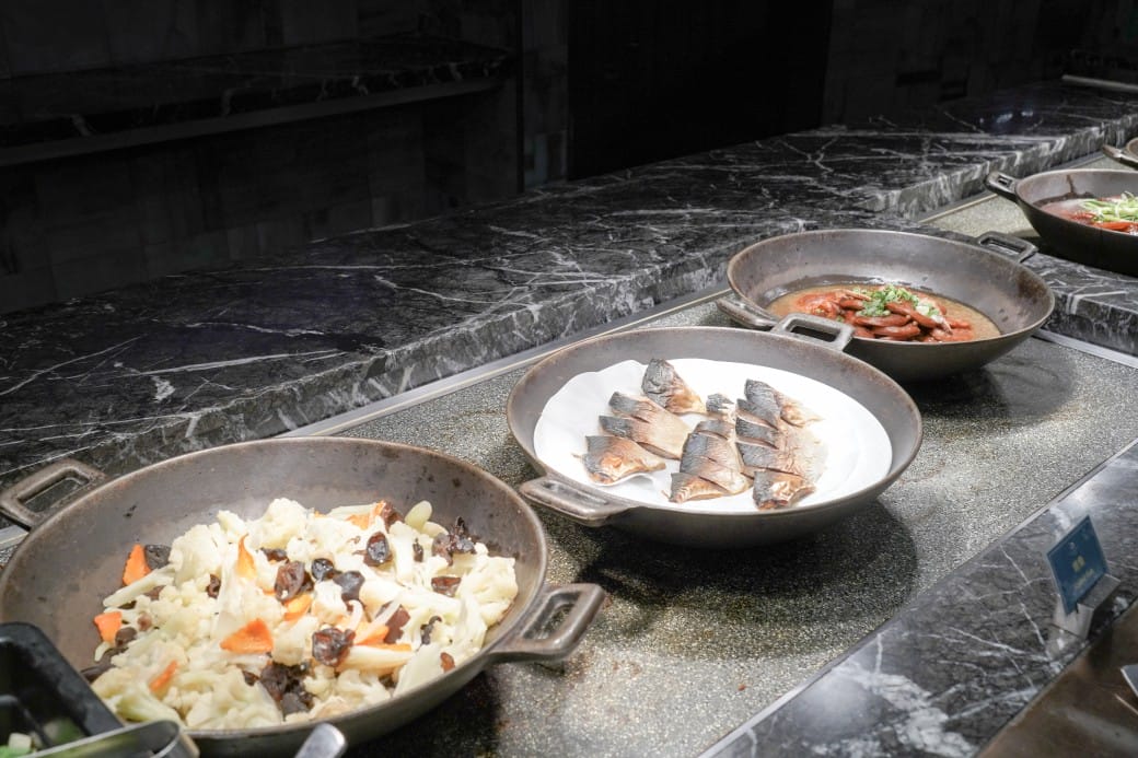 茹曦酒店SUNNY BUFFET自助早餐吃到飽，直接爽吃3.5小時，中式，日式，西式，現煎歐姆蛋通通都有！