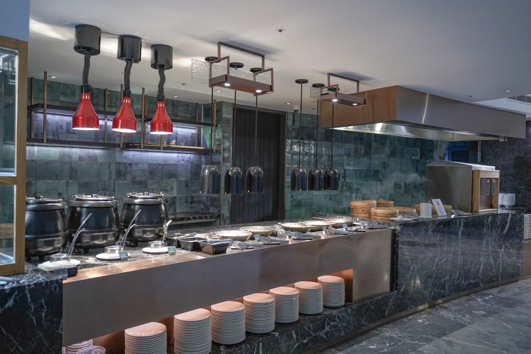 茹曦酒店SUNNY BUFFET自助早餐吃到飽，直接爽吃3.5小時，中式，日式，西式，現煎歐姆蛋通通都有！