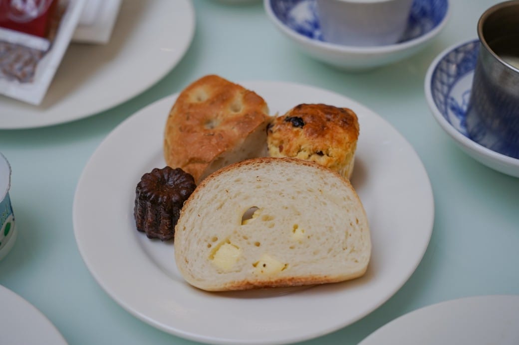 茹曦酒店SUNNY BUFFET自助早餐吃到飽，直接爽吃3.5小時，中式，日式，西式，現煎歐姆蛋通通都有！