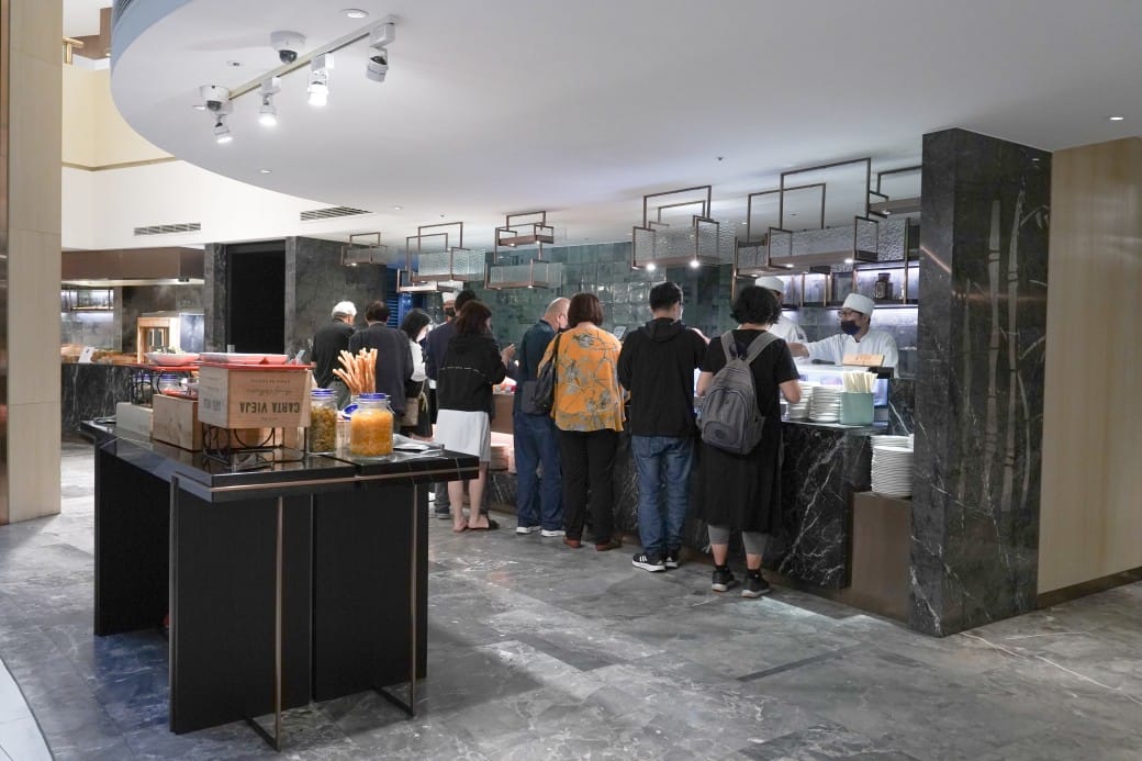 茹曦酒店SUNNY BUFFET自助餐吃到飽，千元台北飯店吃到飽，生日當月四人同行一人免費