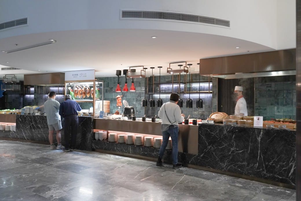 茹曦酒店SUNNY BUFFET自助餐吃到飽，千元台北飯店吃到飽，生日當月四人同行一人免費