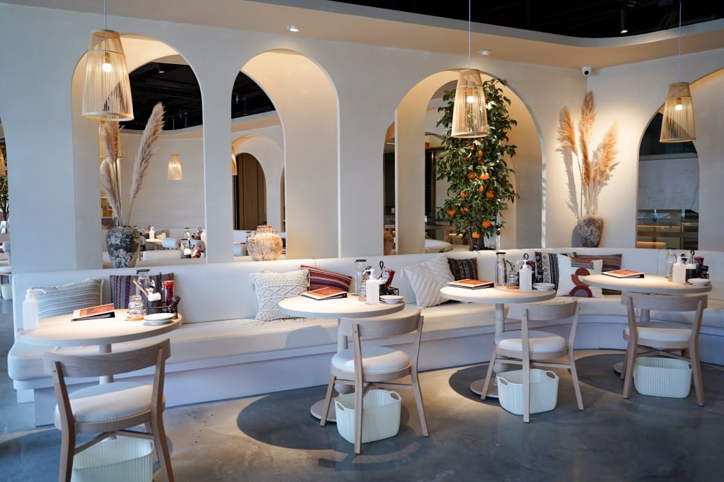 淡水美食｜貳樓淡水店，異國度假飯店氛圍，戶外大露台欣賞絕美夕陽海景，淡水最美一日遊約會景觀餐廳！