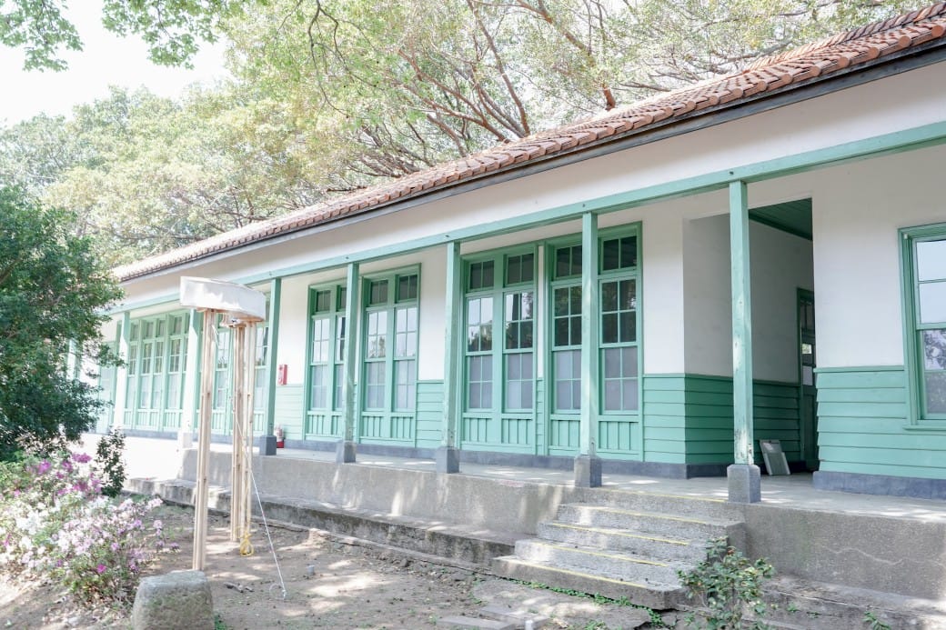 北投秘境，三軍總醫院北投分院也有免費溫泉泡腳池！